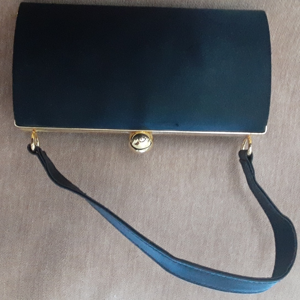 Clutch purse